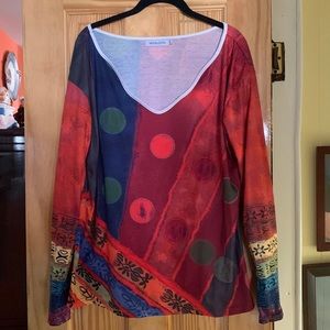 MISSLOOK long sleeve, V neck with wavy structure, red abstract design, size XL
